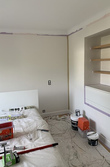 Rénovation de papier peint dans une chambre à Sautron
